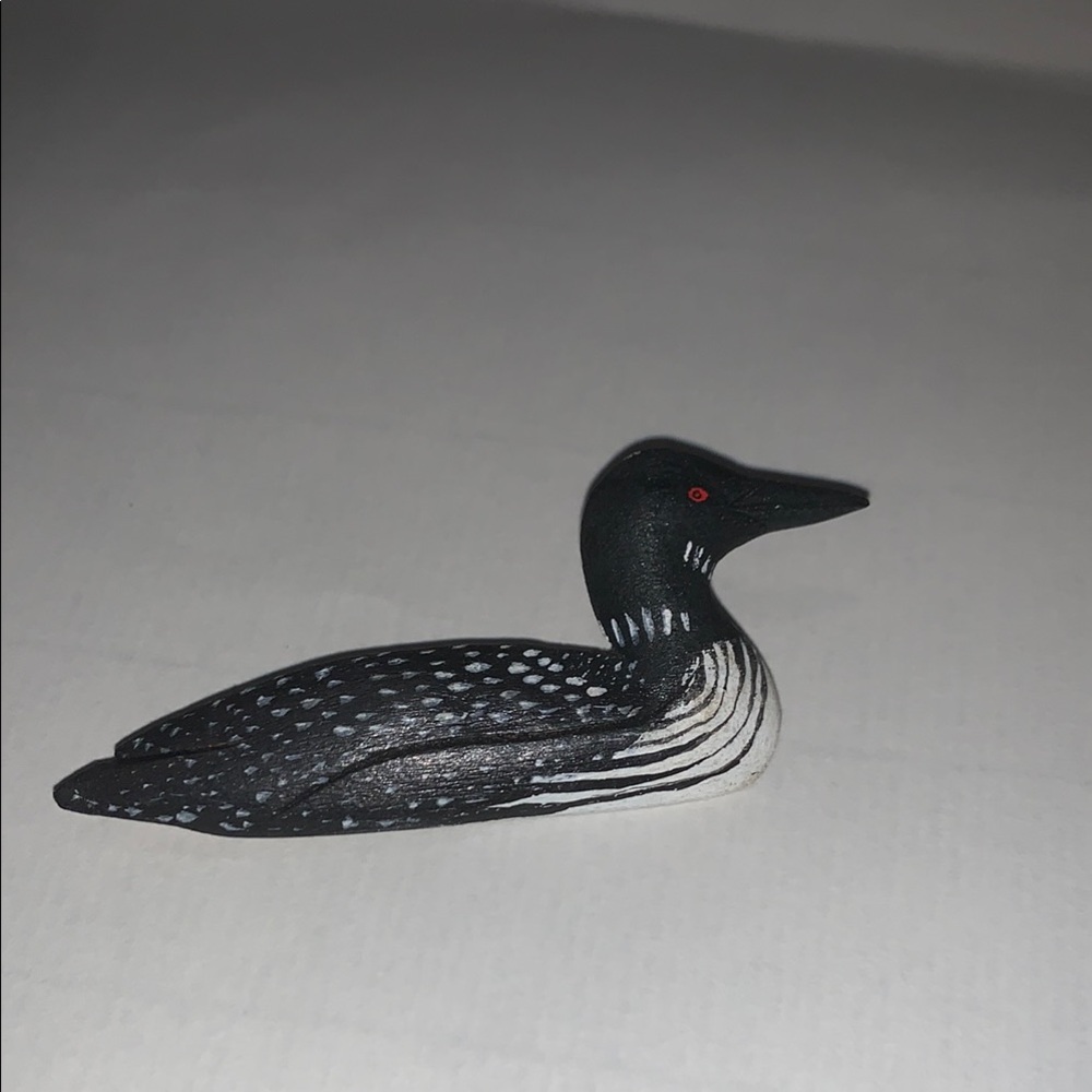 Hand painted brooch bird